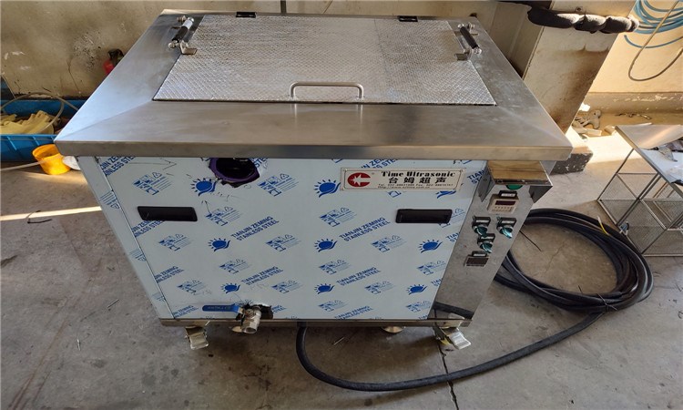 單槽式超聲波清洗機（TEA-10３６T）.jpg